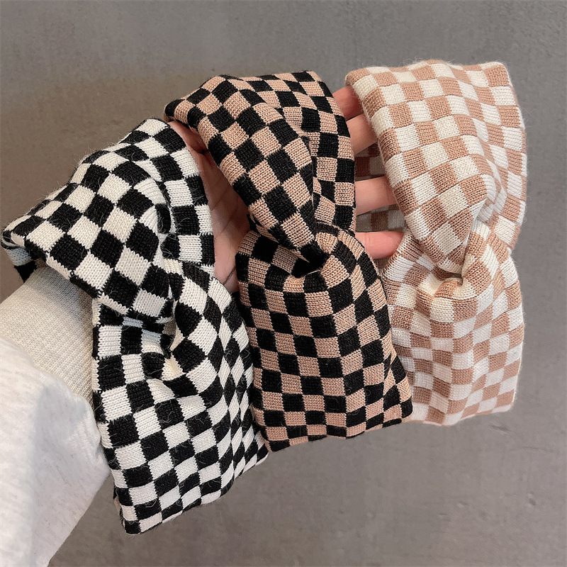 おしゃれな個性の棋盤格のヘアバンドの女性の甘いクールなレトロな弾力性のメリヤスの毛糸のヘッドバンドの運動は外出して髪のカチューシャを抑えます。|undefined