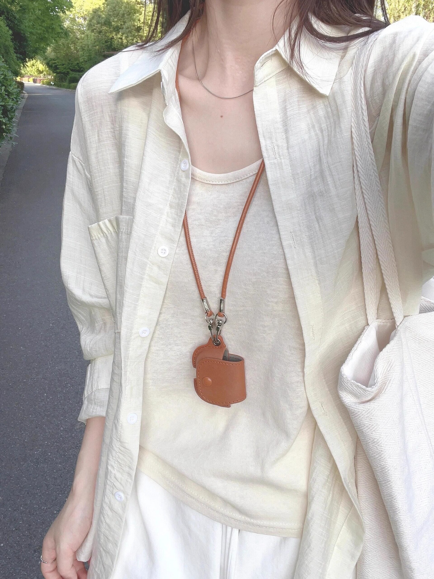 Apricot thin shirt