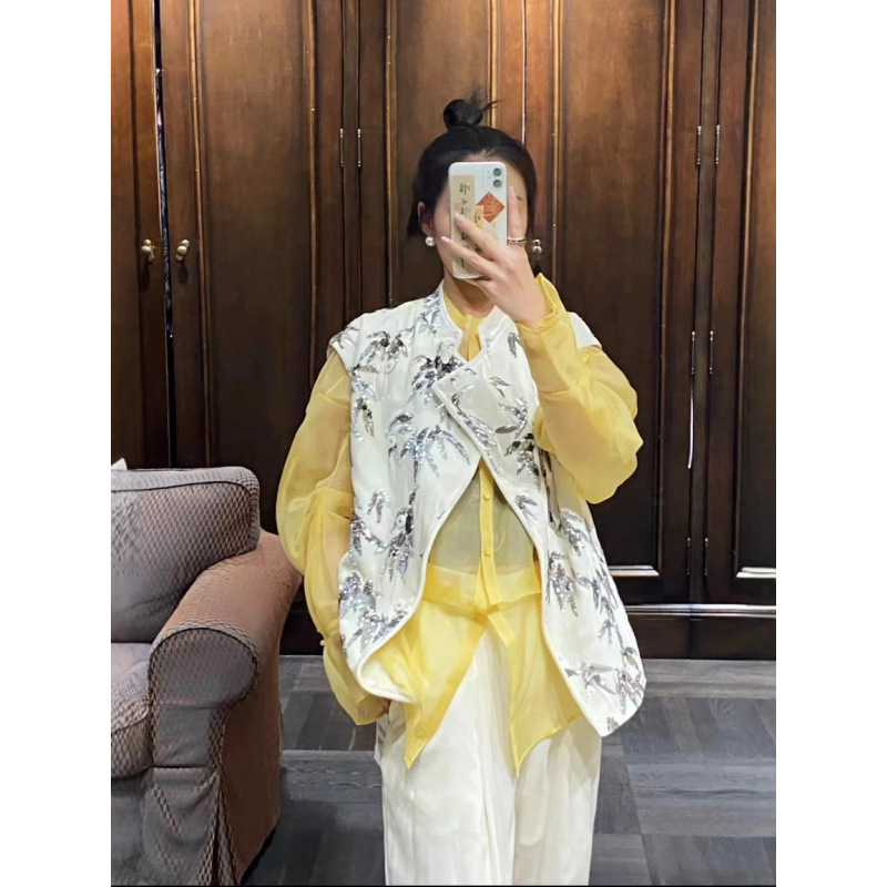 Silk Velvet Embroidered Vest, Niche Luxury Designer Style, White Sequined Tie-Up Runway Vest for Women, Spring and Autumn Silk Velvet Embroidered Vest, Niche Luxury Designer Style, White Sequined Tie-Up Runway Vest for Women, Spring and Autumn