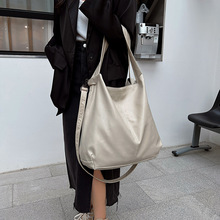 时尚手提大包包女包2024新款欧美大容量单肩斜跨包休闲复古托特包