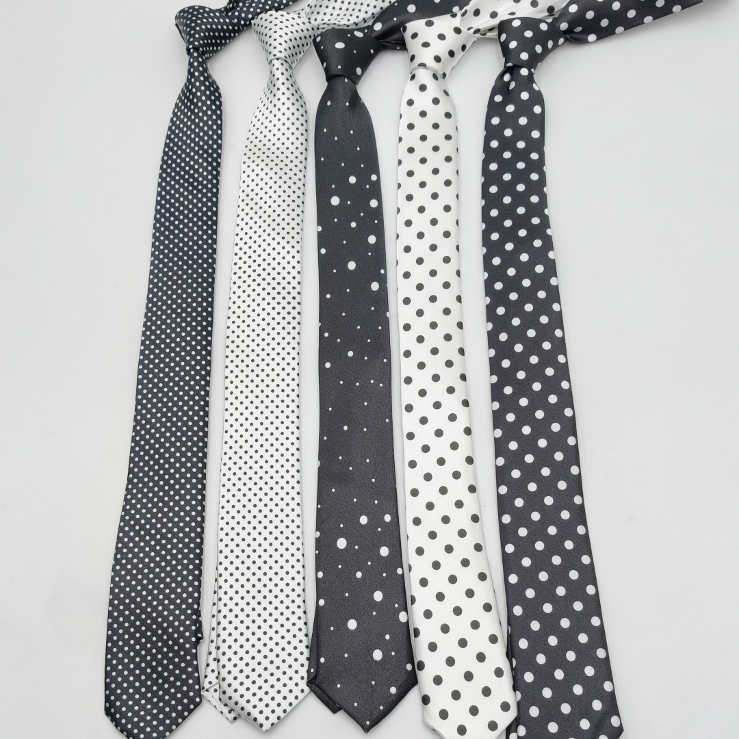 Cravatta uomo stile britannico stretta a pois e quadri formale_voghion.com