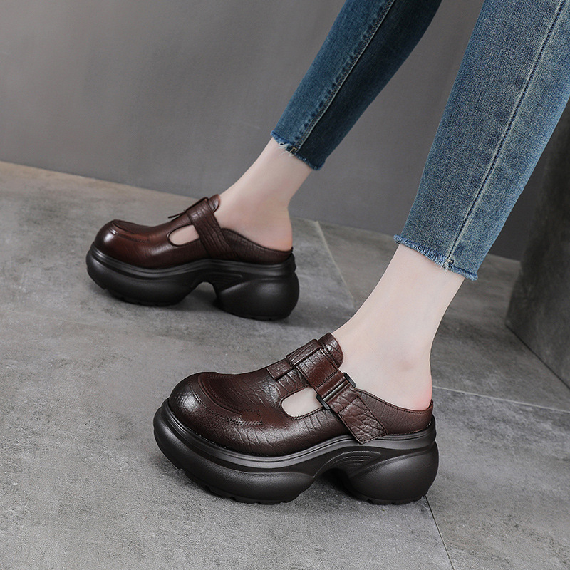 Dép sandal nữ quai chữ V bít mũi da thật đế tăng chiều cao phong cách cổ điển — màu nâu