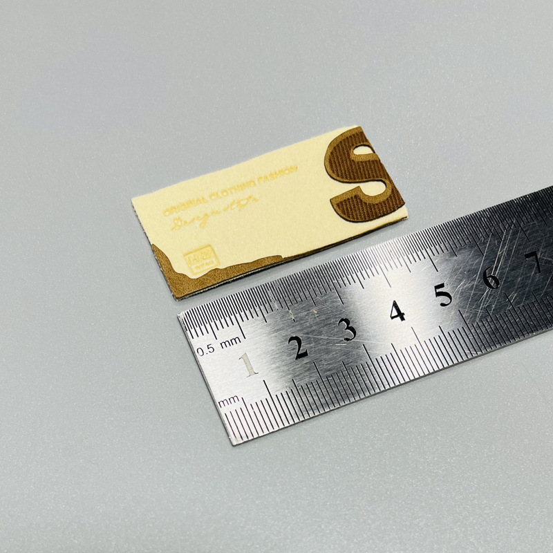 绒布皮标8366.jpg