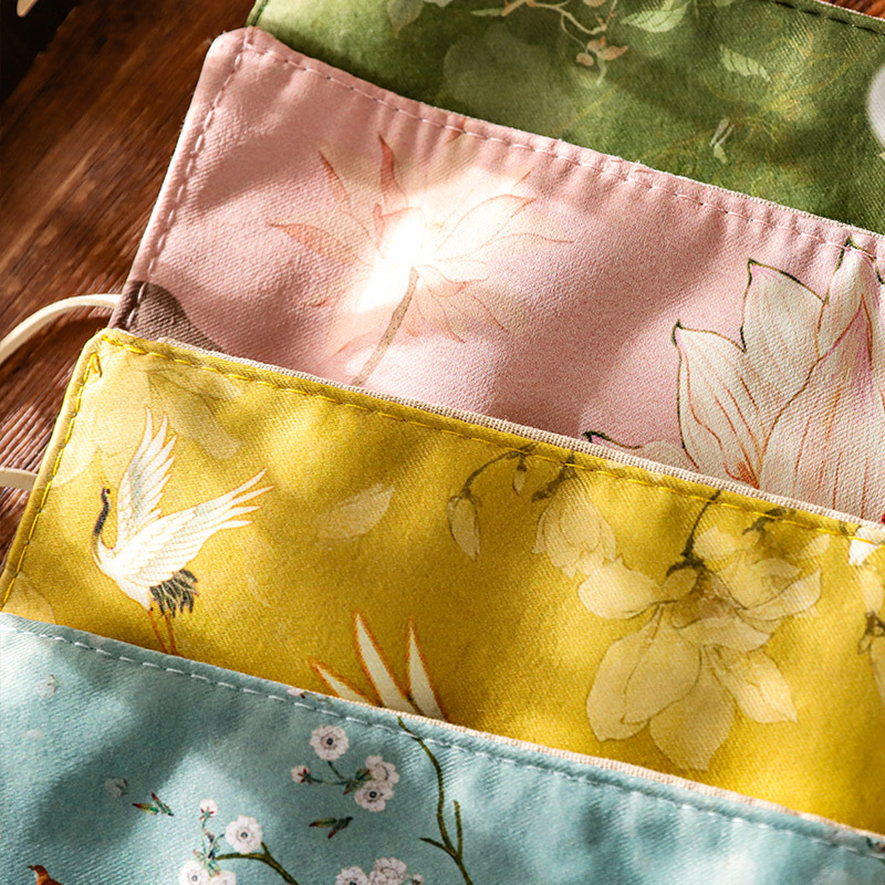 Teñido de seda estilo Palacio caja lápiz estilo antiguo Serie 4 creativo retro gran capacidad papelería bolsa almacenamiento para estudiantes