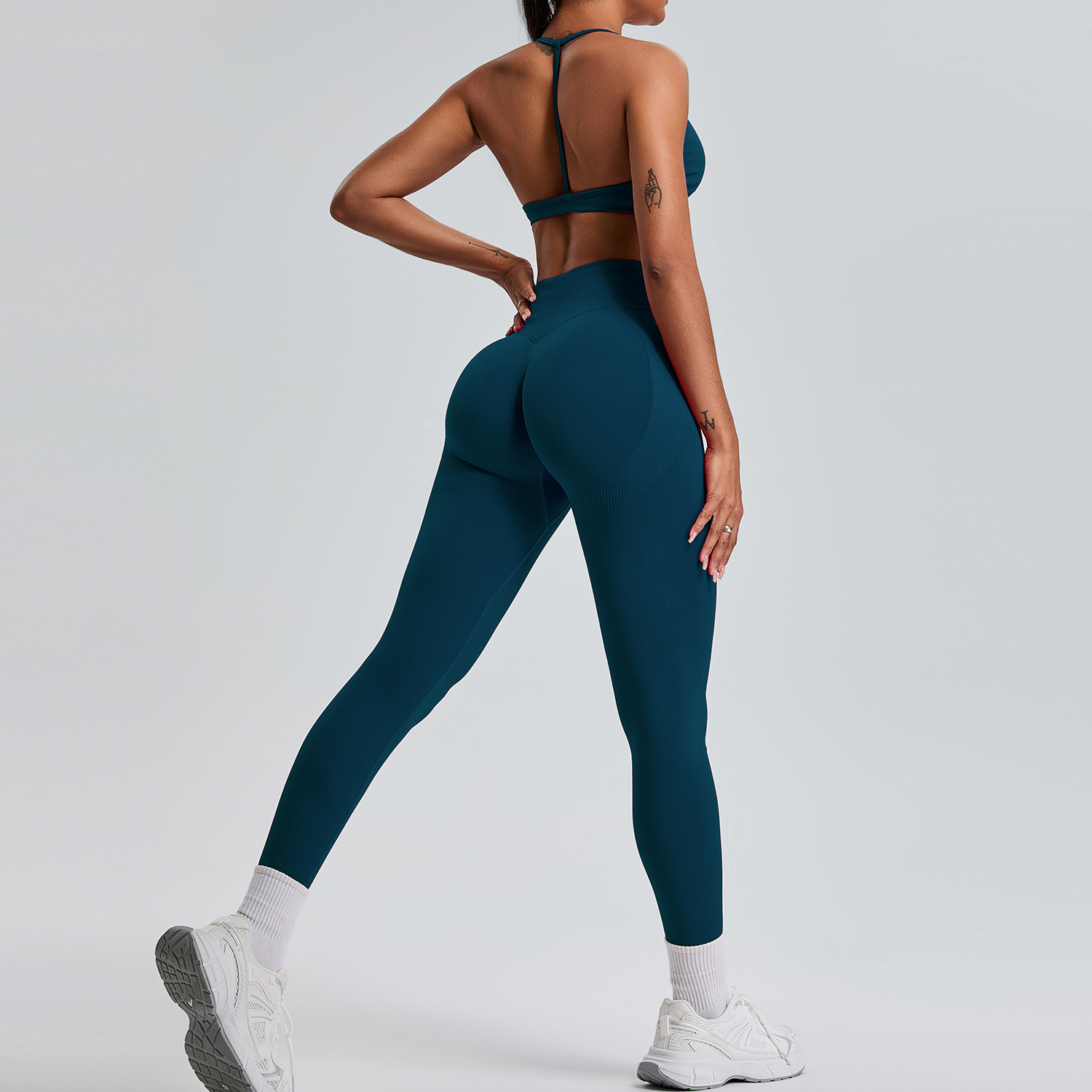 Traje deportivo sin costuras de otoño e invierno nuevo transfronterizo Traje de yoga para correr al aire libre con glúteos de melocotón Traje de fitness de cuatro piezas
