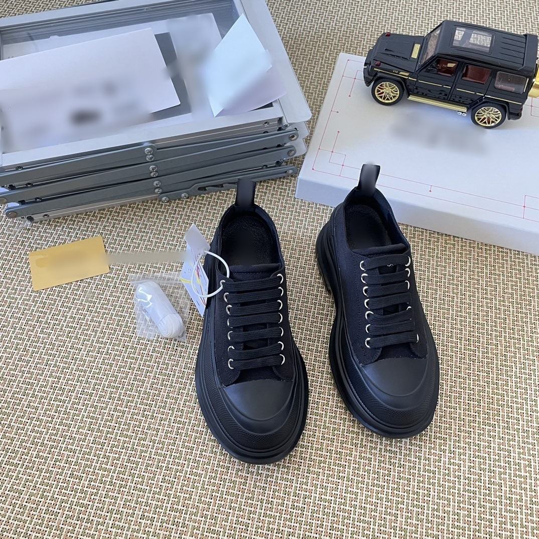 2024 Couple Style Casual Round Toe Top Quality Front Lace High Board Canvas Sheepskin Inner Men And Women Sneakers_vogvips.com
