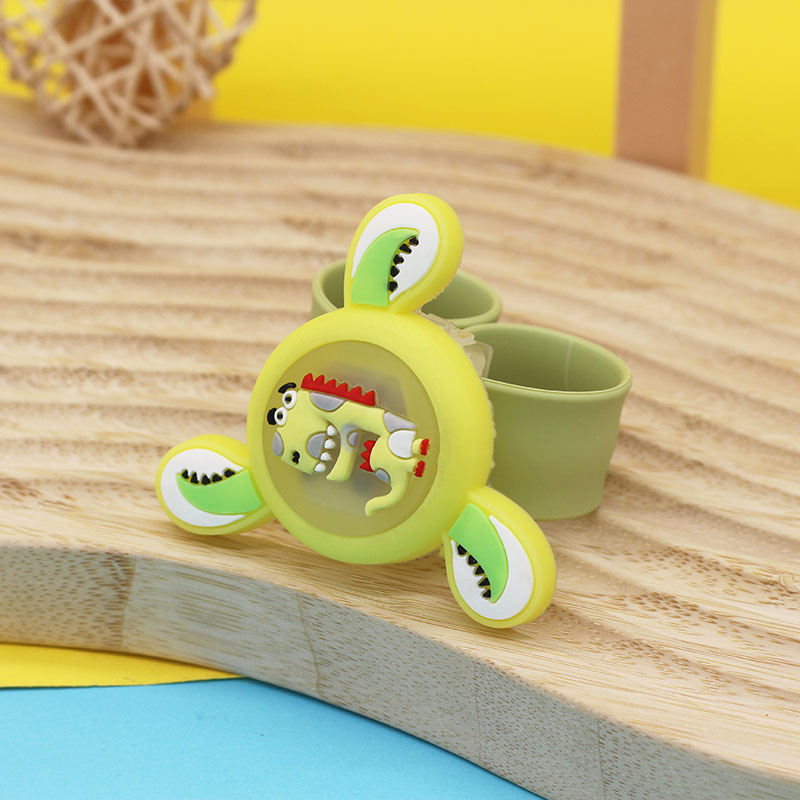 Verano flash de dibujos animados para niños rotación pulsera de aceite esencial vegetal creativo lindo reloj de aceite esencial giroscopio luminoso