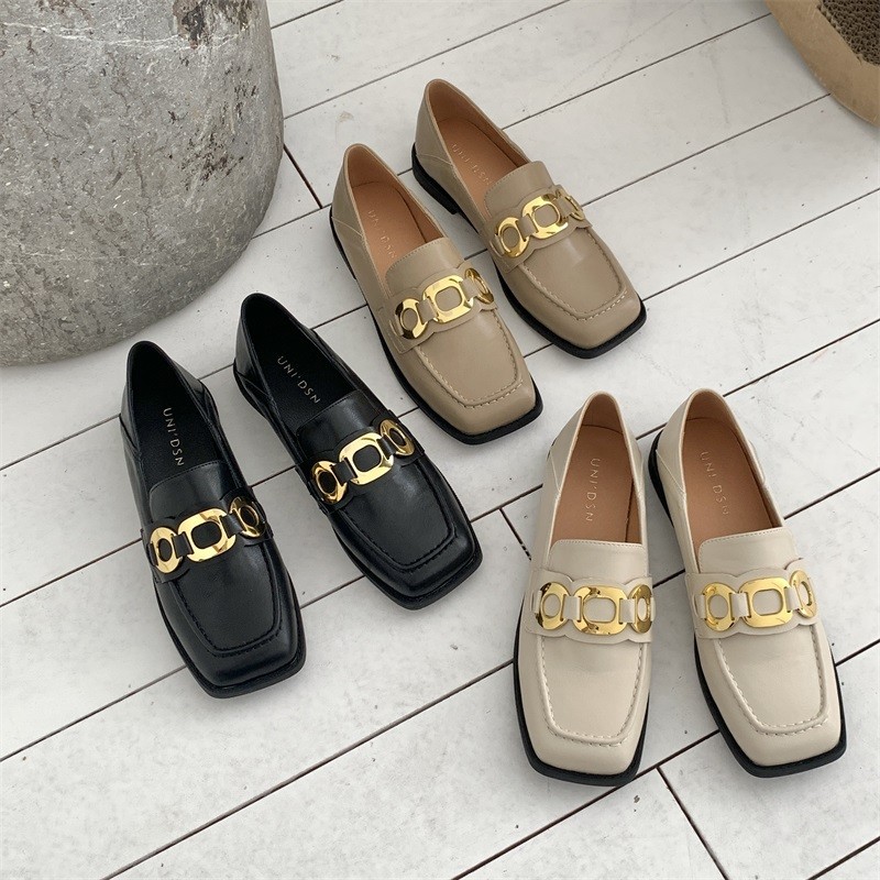 New Fashion Casual Leather Shoes Low-heel Square-toe Metal Chain Women's Single Shoes display picture 3