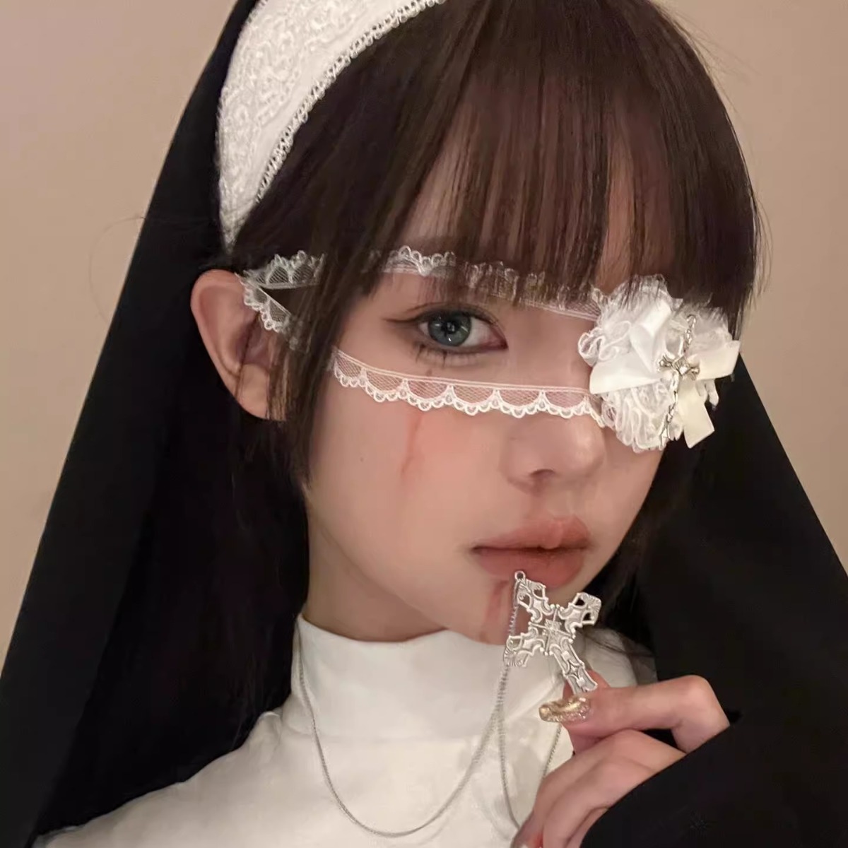 Gothic White Lace Love Eye Mask Punk Sweet Cool Halloween Decoración Cruces Oscuras Accesorios Fotográficos Cos