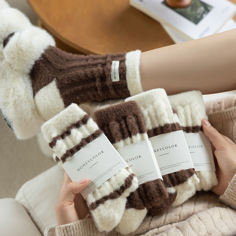 澳絨襪子女秋冬加厚加絨中筒襪咖色條紋睡眠襪軟糯居家月子襪批發