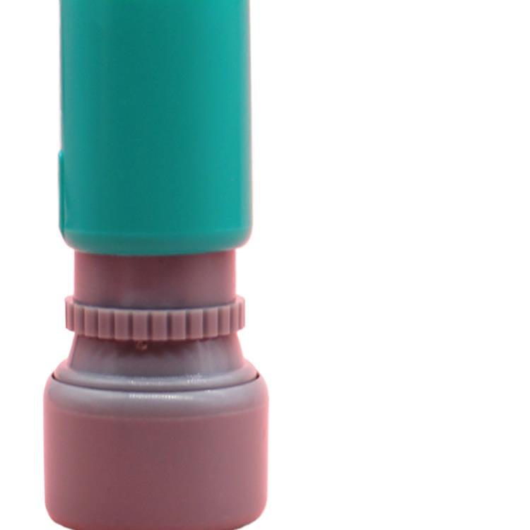 교사 확인 숙제 의견 스탬프 교사 인장 초등학교 학생들이 확인을 수정하고 인장을 통과할 수 있도록 합니다.