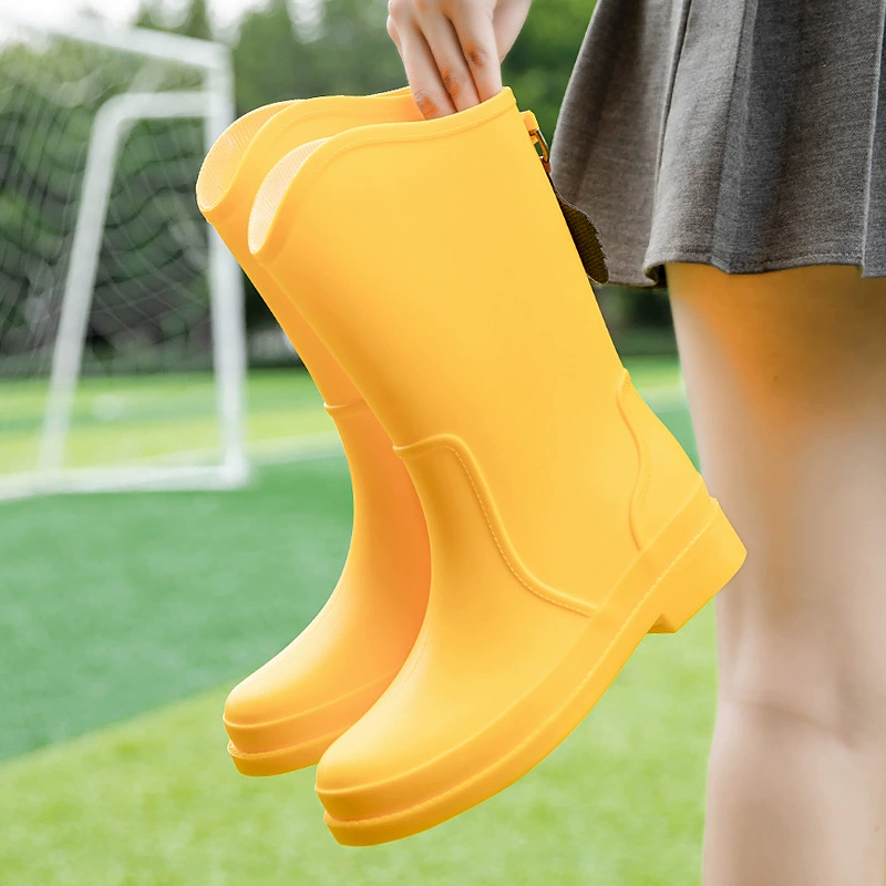 Модные резиновые сапоги через границу, женская верхняя одежда, водные туфли до середины икры, теплые резиновые сапоги из хлопкового бархата, непромокаемая резиновая обувь до середины икры, осень и зима