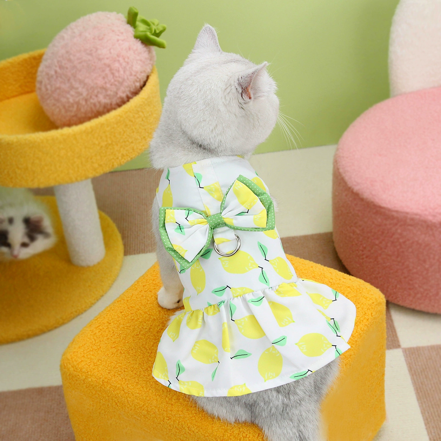 2024 весна и лето хорошая буксировочная юбка для домашних животных одежда для кошек может повесить буксирный поводок для кошек и собак