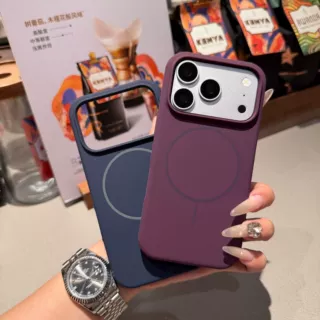 适用iPhone18Promax液态硅胶磁吸手机壳苹果17简约纯色全包保护套