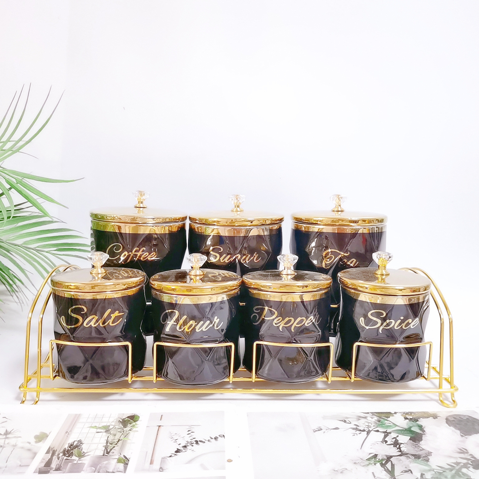 Fábrica directa exportación transfronteriza condimento de cerámica en forma de tanque de té con accesorios de hierro forjado conjunto de tanque de almacenamiento