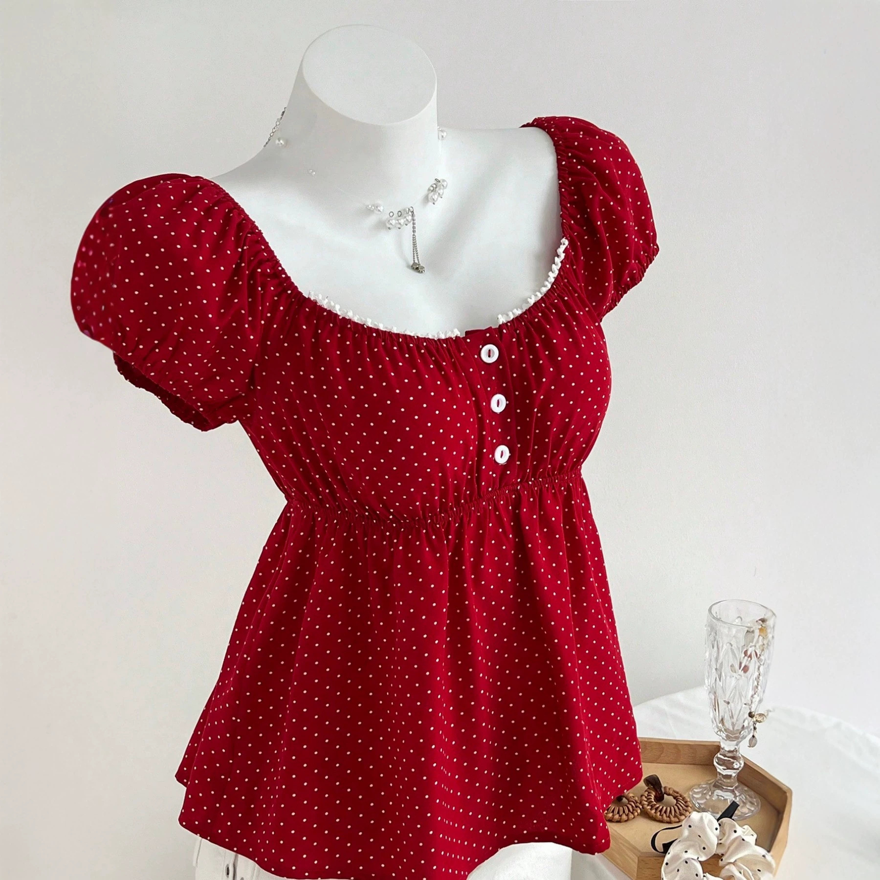 European and American Retro Polka Dot Square-Neck Lace-Trimmed Puff Sleeve Top, Pure Desire Style, Waist-Cinching, Figure-Flattering, Slimming Summer Top
