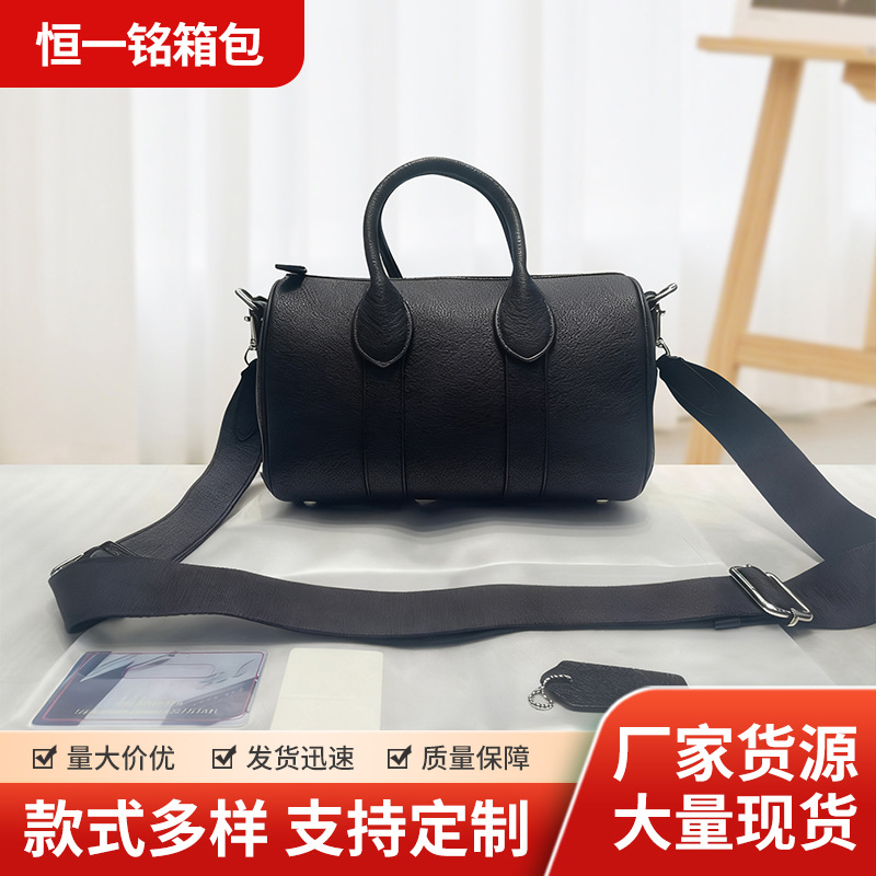 新款波士顿枕头包C家老花贴饰简约高级感Venturr手提旅行包批发