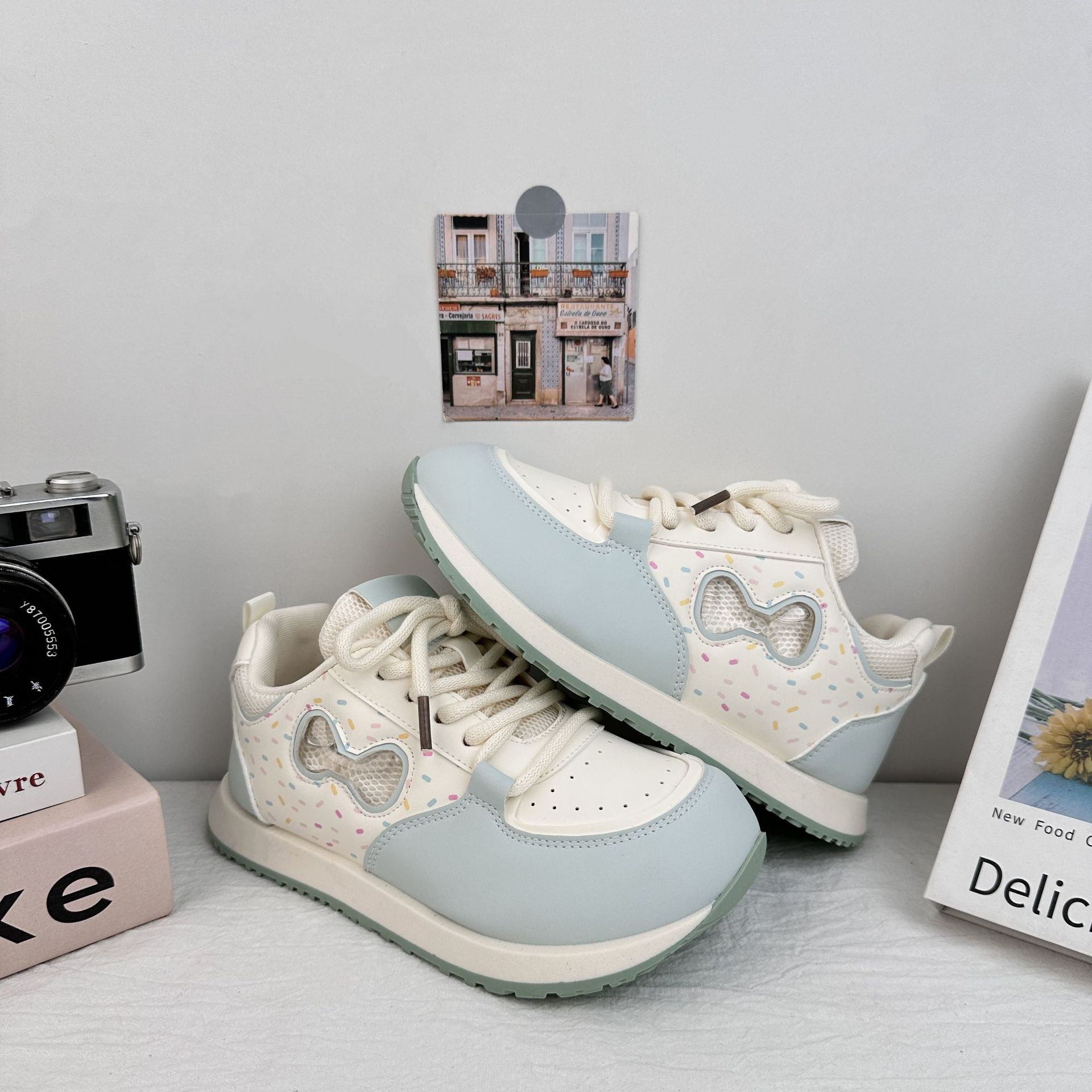 Yuanbo todos los días zapatos de skate casuales para mujeres 2025 nuevos zapatos blancos transpirables con suela gruesa Agan zapatos superiores