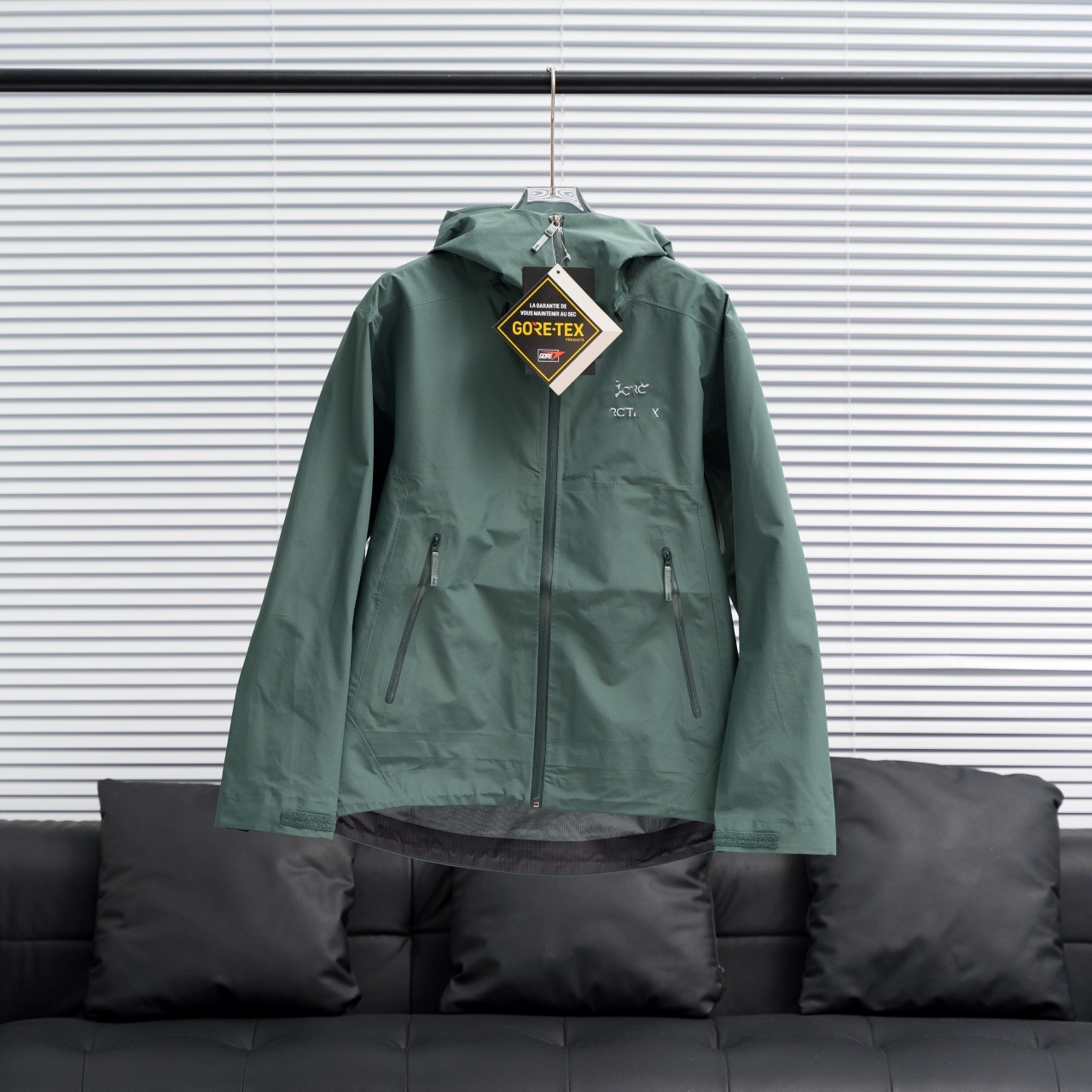 Transfronterizo suministro directo de LT Bird 's home con el mismo tipo de chaqueta de asalto masculina y femenina al aire libre impermeable abrigo de cáscara suave