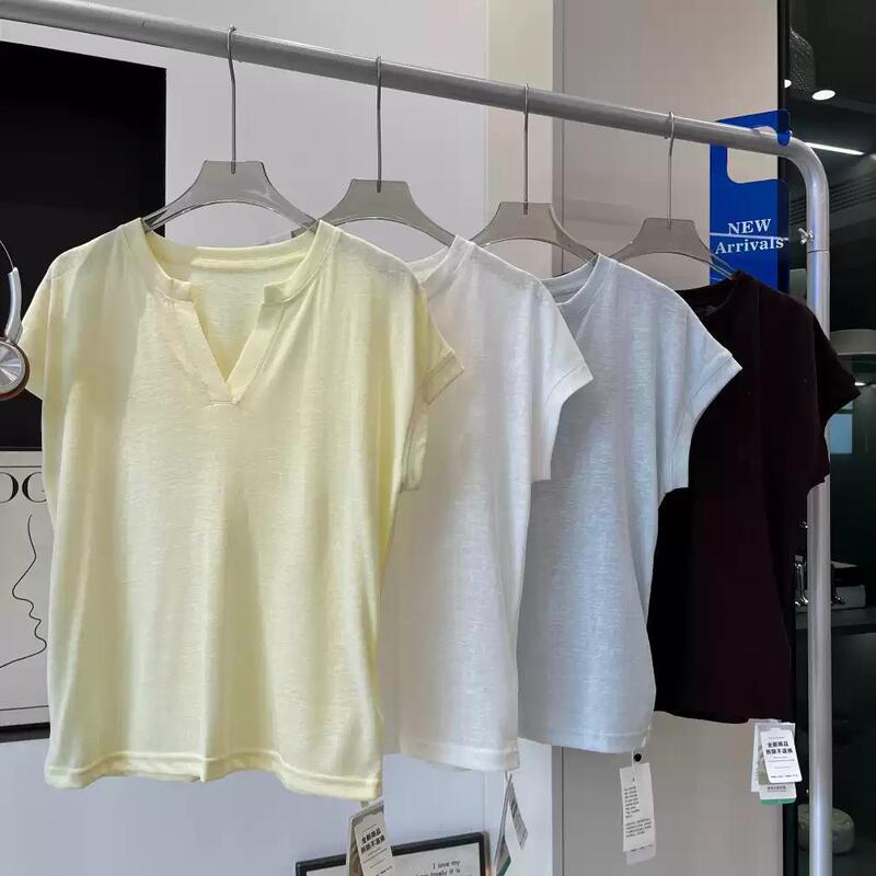 Linen and Silk V-Neck T-Shirt, Moisture-Wicking and Sweat-Absorbing, Comfortable to Wear, Dry and Cool Without Sticking to the Skin, Perfect for the Refreshing Coolness of Summer 11596 Linen and Silk V-Neck T-Shirt, Moisture-Wicking and Sweat-Absorbing, Comfortable to Wear, Dry and Cool Without Sticking to the Skin, Perfect for the Refreshing Coolness of Summer 11596