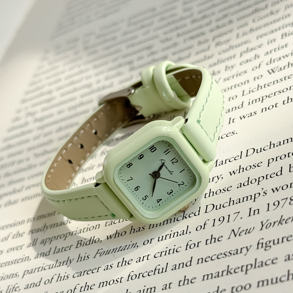 [Dropshipping] E-Commerce Popular Ins Small Square Watch for Girls, Middle and High School Students, Leather Strap Quartz
