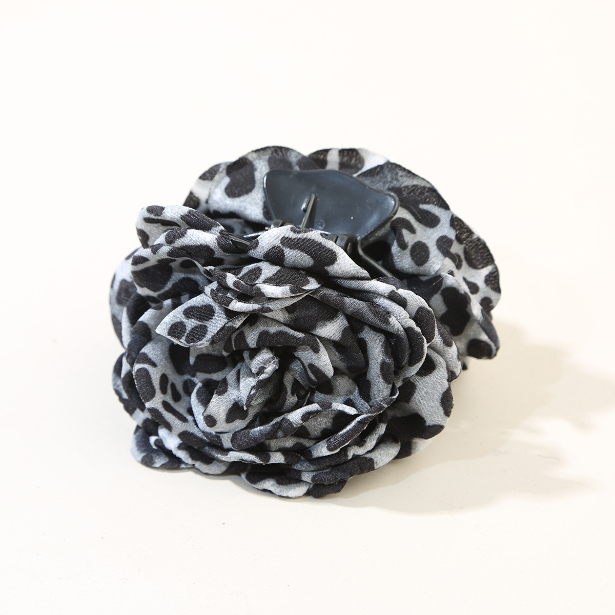 Fashionable retro leopard print fabric flower hair clip, 2026 autumn and winter new style, elegant hair accessory for the back of the head