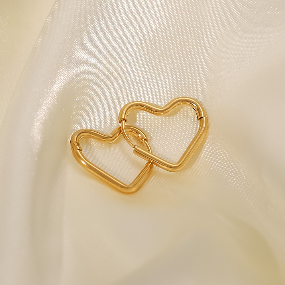 Romantic Heart Shape Stainless Steel Earrings Gold Plated Stainless Steel Earrings display picture 3