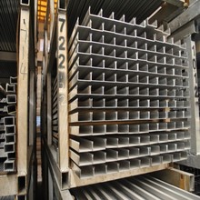 胚料铝合金厂家生产u型槽喷涂喷漆黑25-50mm内宽包边卡槽型材