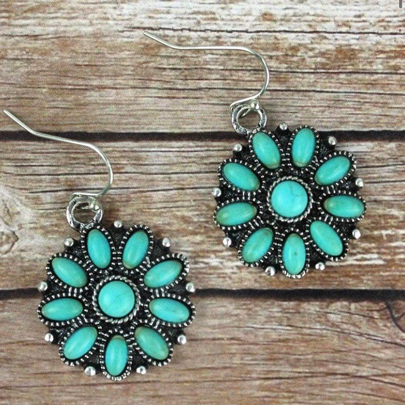 Western turquoise beaded disk