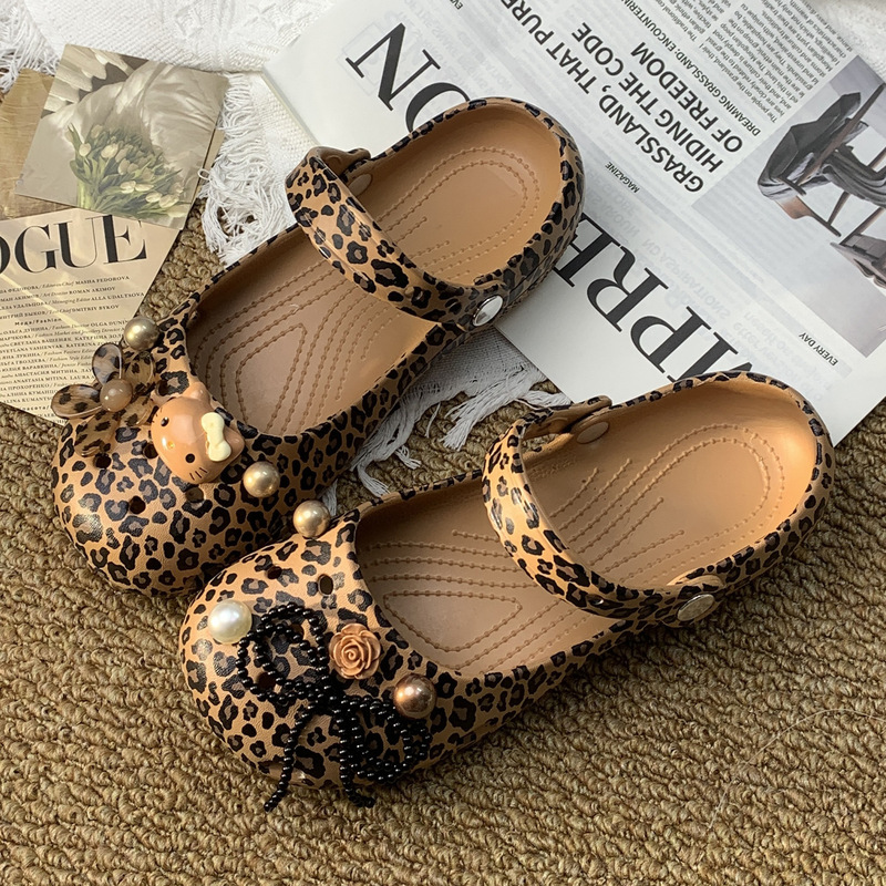 Leopard Print Ballet Clogs Women's Summer Slippers for Outdoor Wear 	 2026 Spring and Summer New Shoes Non-Slip Sandals Beach Shoes