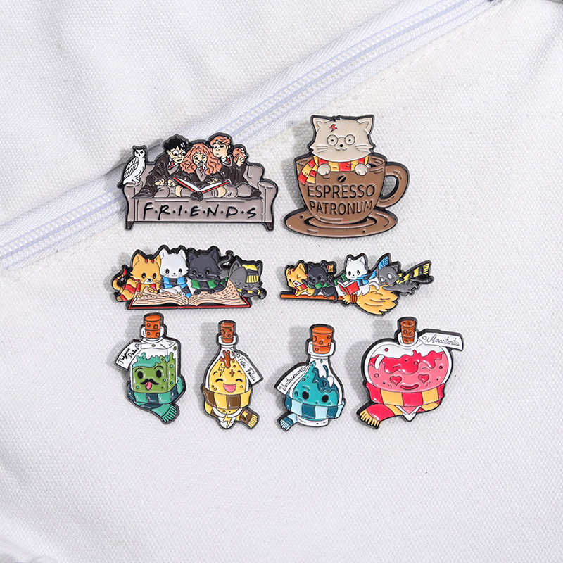 Unisex Gender Cartoon Style Simple Style Pin Letter Cat Alloy Stoving Varnish Unisex Brooches