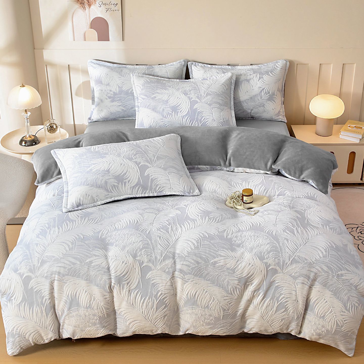 Cama de invierno con cuatro piezas de seda de alta calidad, sábanas de seda de coral gruesas con tres piezas de invierno