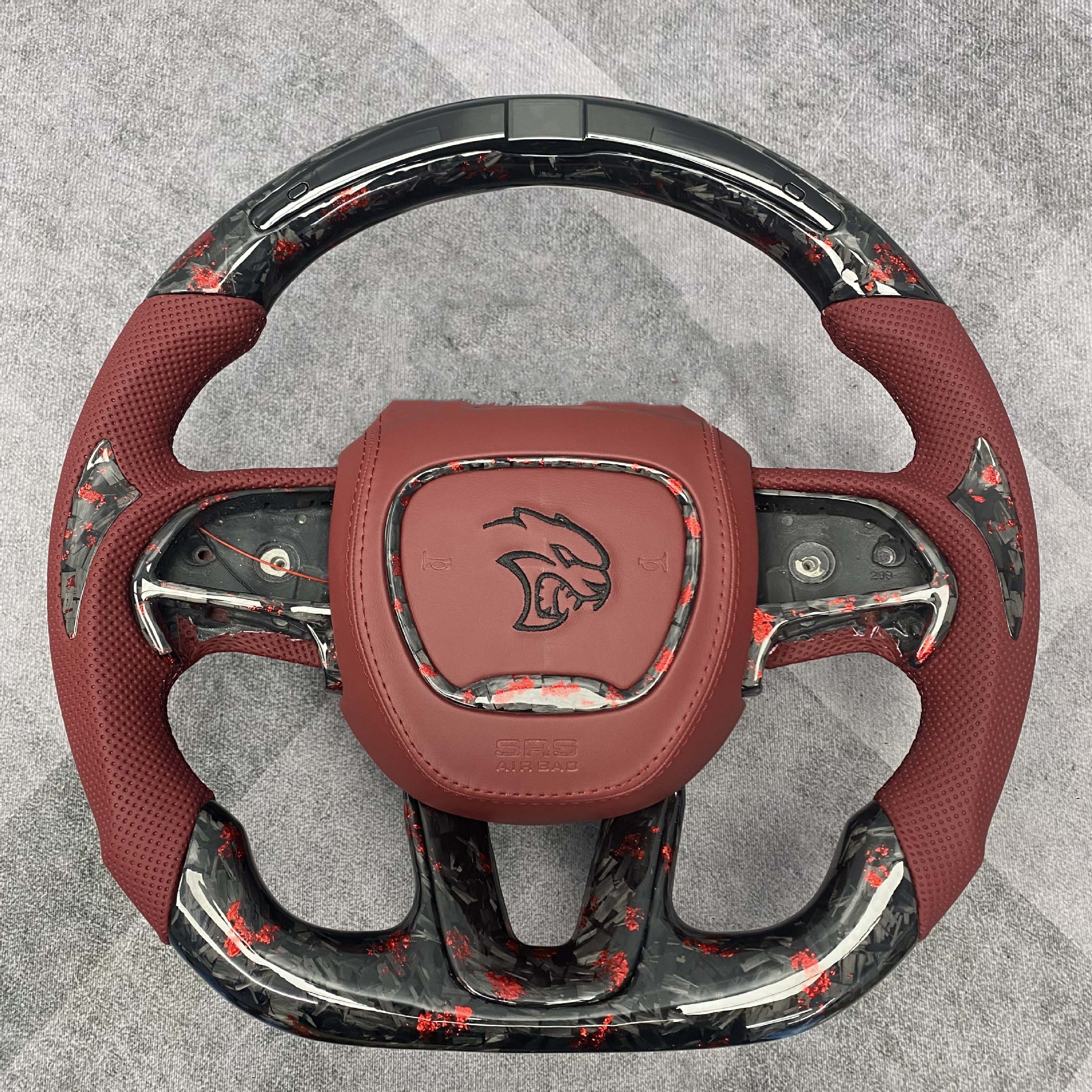 Customized Carbon Fiber Steering Wheel Suitable for Dodge Challenger Srt Dodge Hellcat Charger Modified with Led Lights