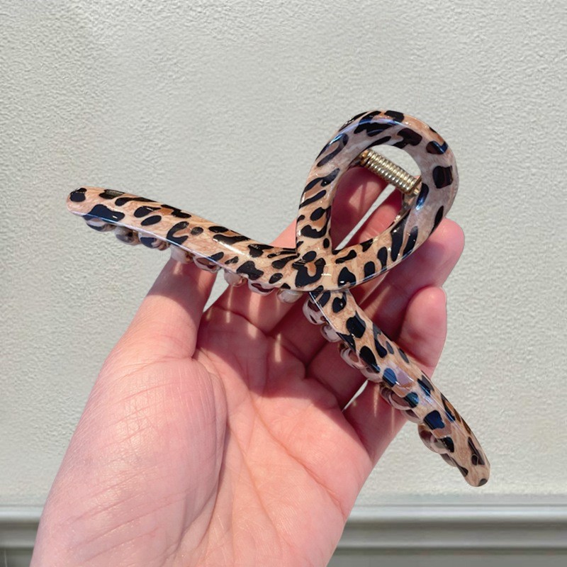 High-end leopard print cross