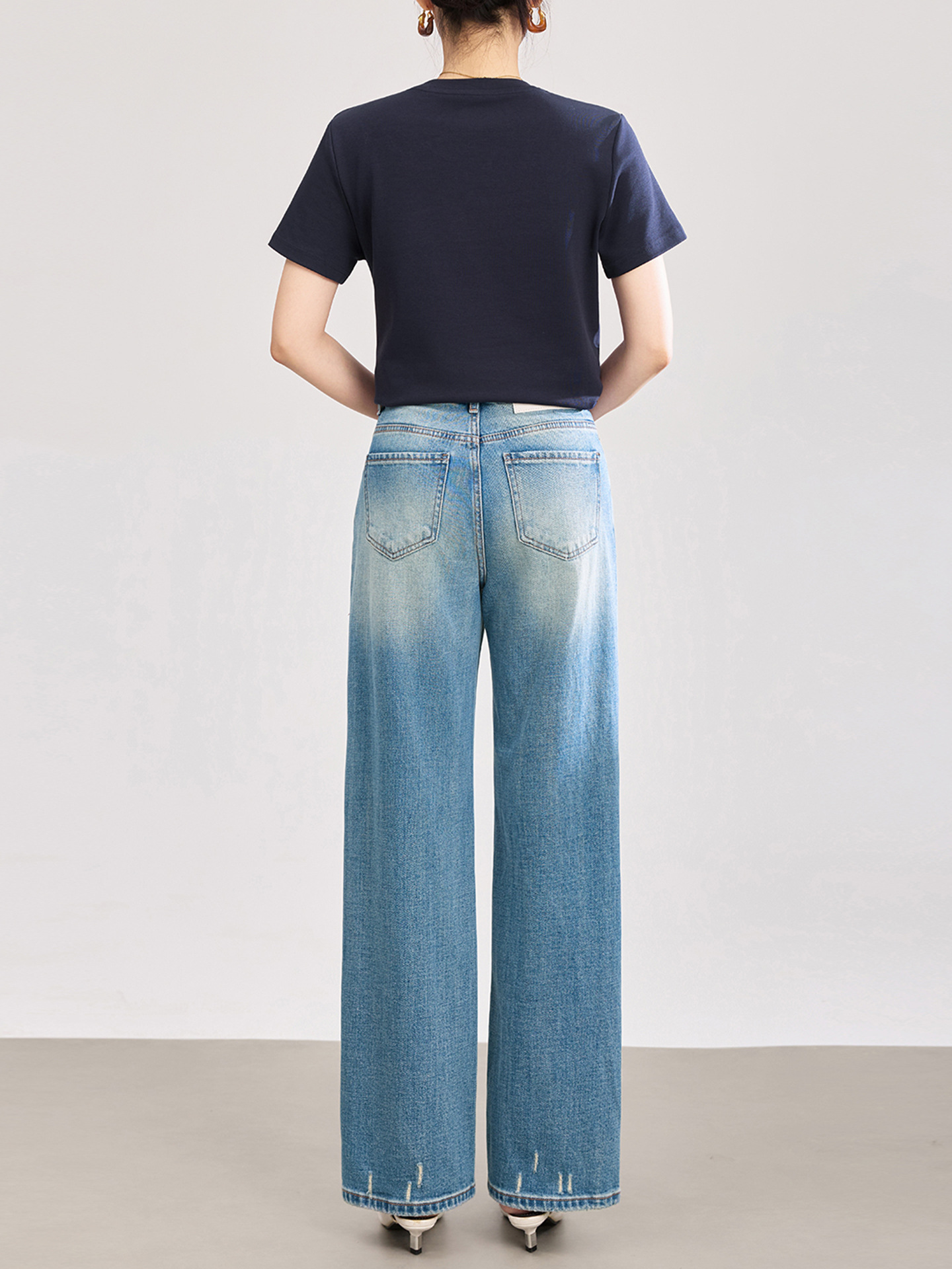 Quần jean nữ ống rộng cạp cao hiệu ứng mài rách phong cách vintage — xanh lam