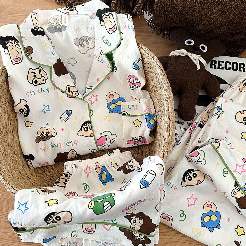 Al por mayor transfronterizo nubes de algodón tres piezas pijamas de mujer pantalones cortos de manga corta una variedad de cardigans con solapas de dibujos animados ropa para el hogar