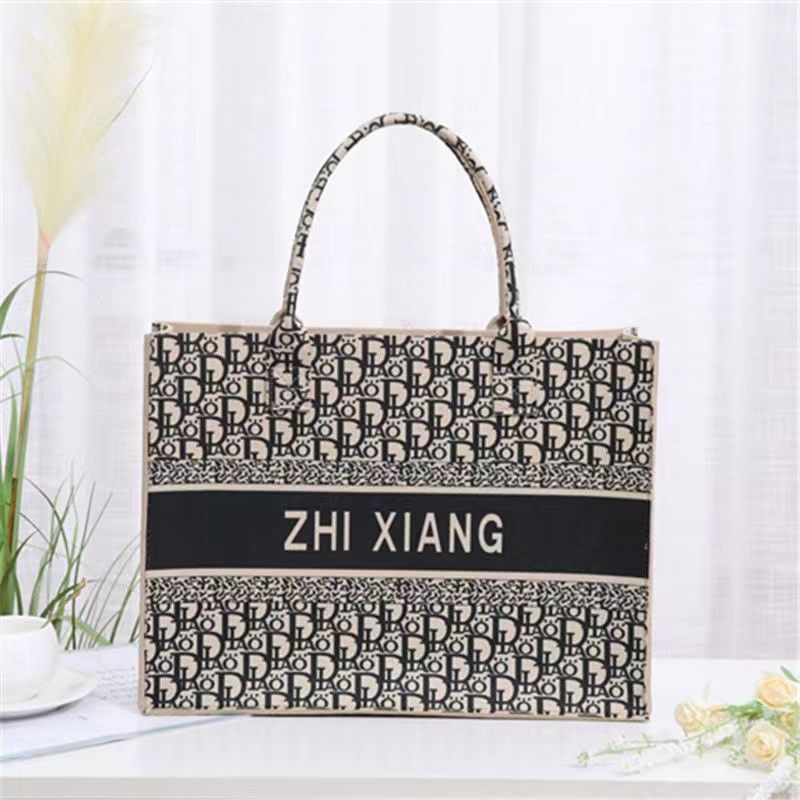 mmexport1688373750124