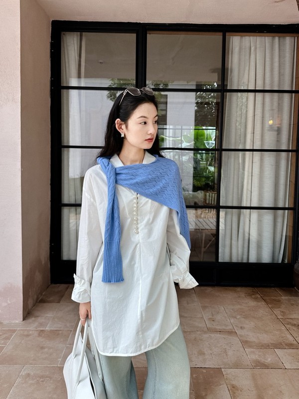 DIGM | 2025秋季极简风高级感珍珠纽扣翻领V领中长款衬衫女A19281|undefined