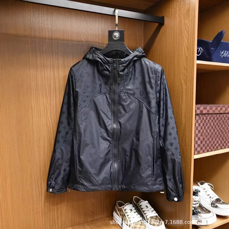 2026 Spring New Men's Hooded Lightweight Jacket Super Hot Selling European Fashion Brand Men's Trendy Clothing