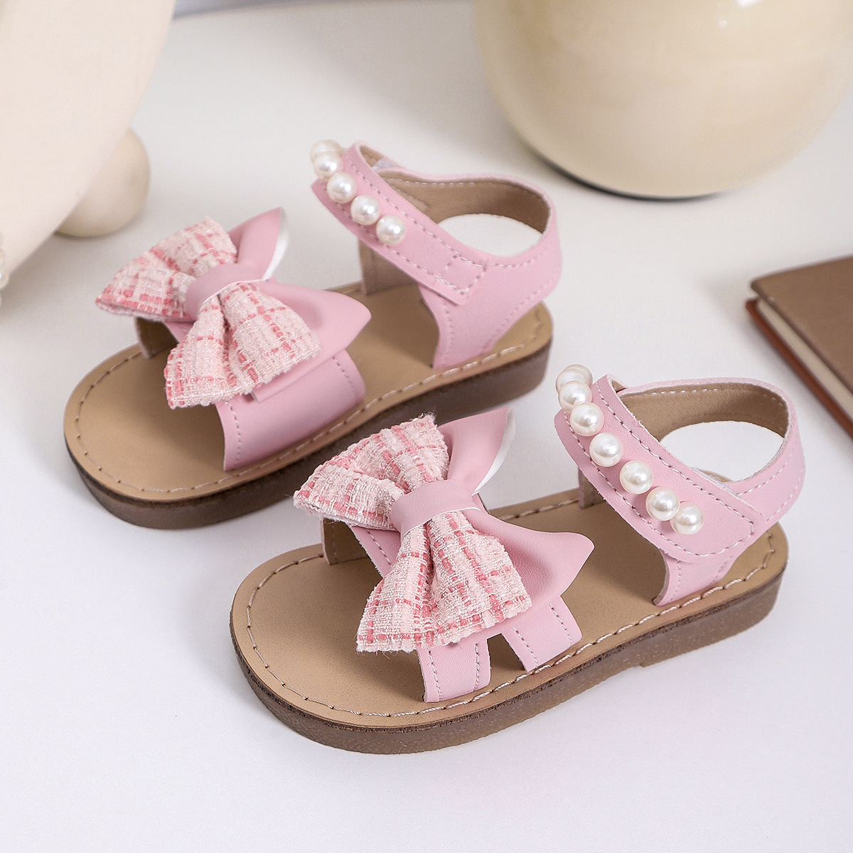 2025 Summer Girls Sandals New Children's Shoes Cute Bow Soft Sole Fashion Non-Slip Princess Shoes Beach Shoes