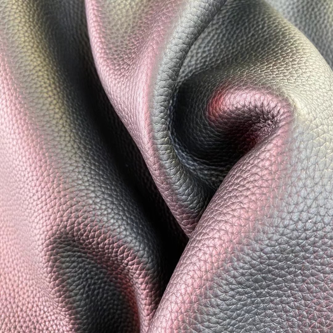 厂家直供头层牛皮 荔枝纹皮 头层荔枝纹皮箱包皮革面料彩色可订