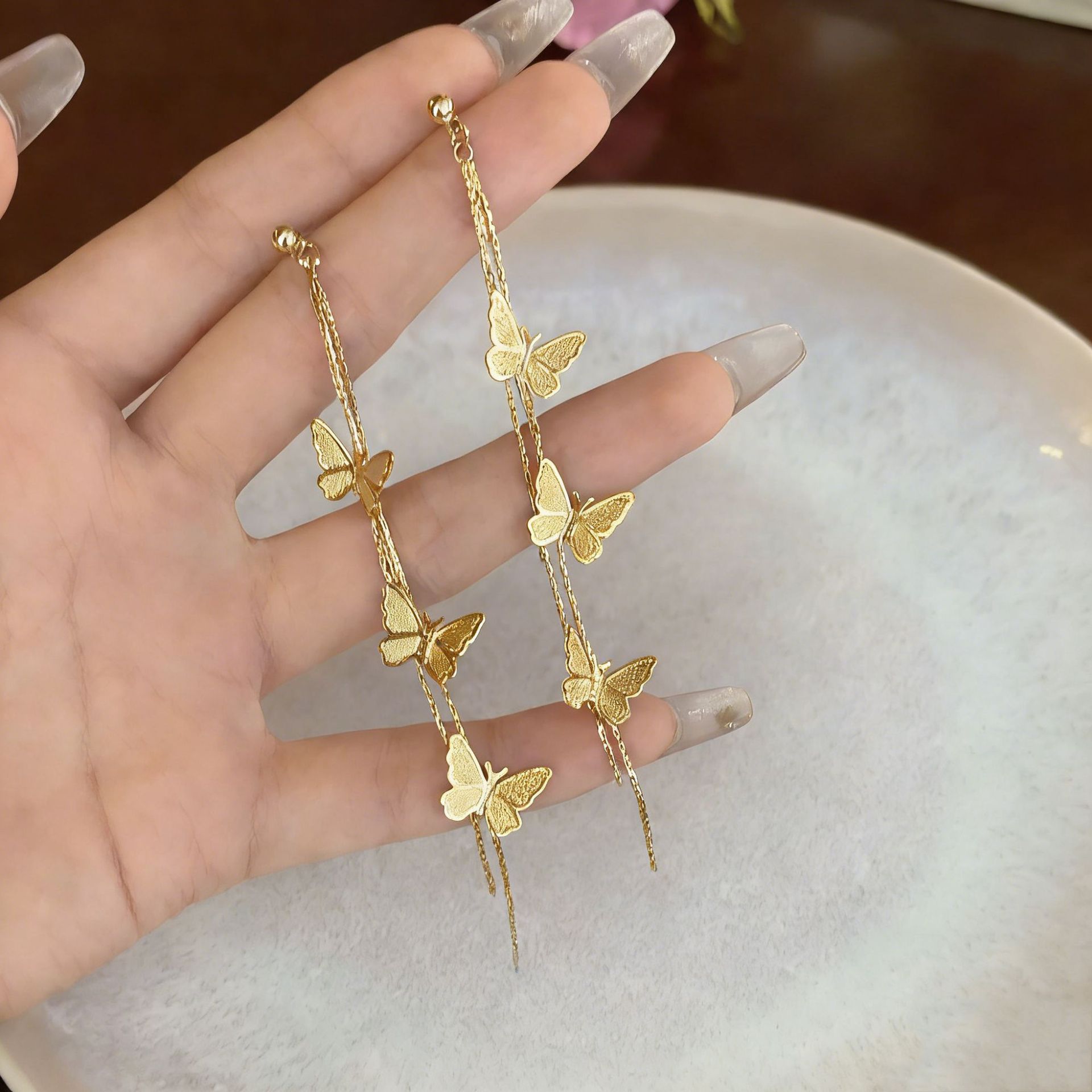 54#金色蝴蝶流苏蚊香盘耳夹