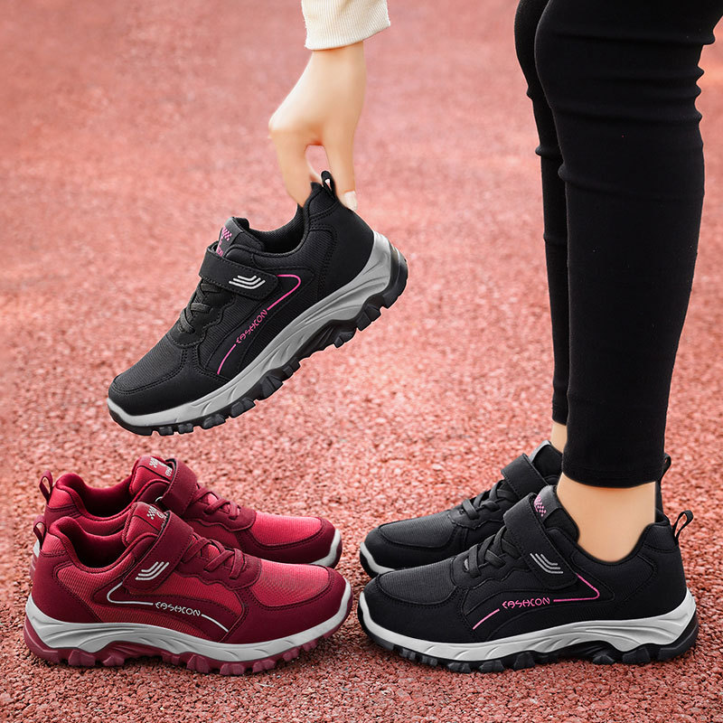 Sneaker 2024 primavera nueva pareja de hombres y mujeres Velcro casual cómodo transpirable zapatos para caminar de mediana edad y ancianos