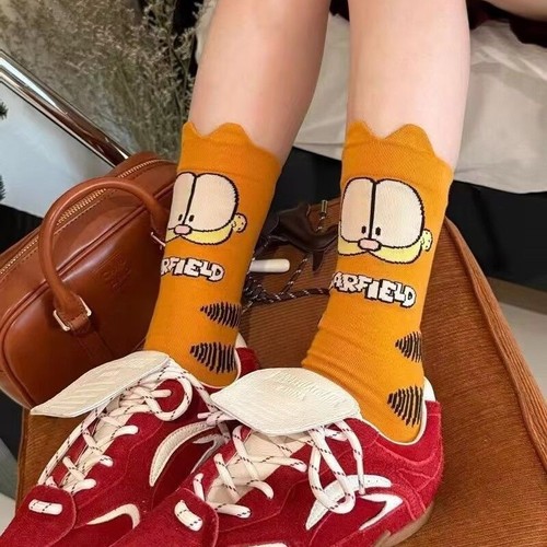 Autumn and winter cartoon Garfield Japanese cute socks girl stockings creative funny design pile socks mid-tube socks