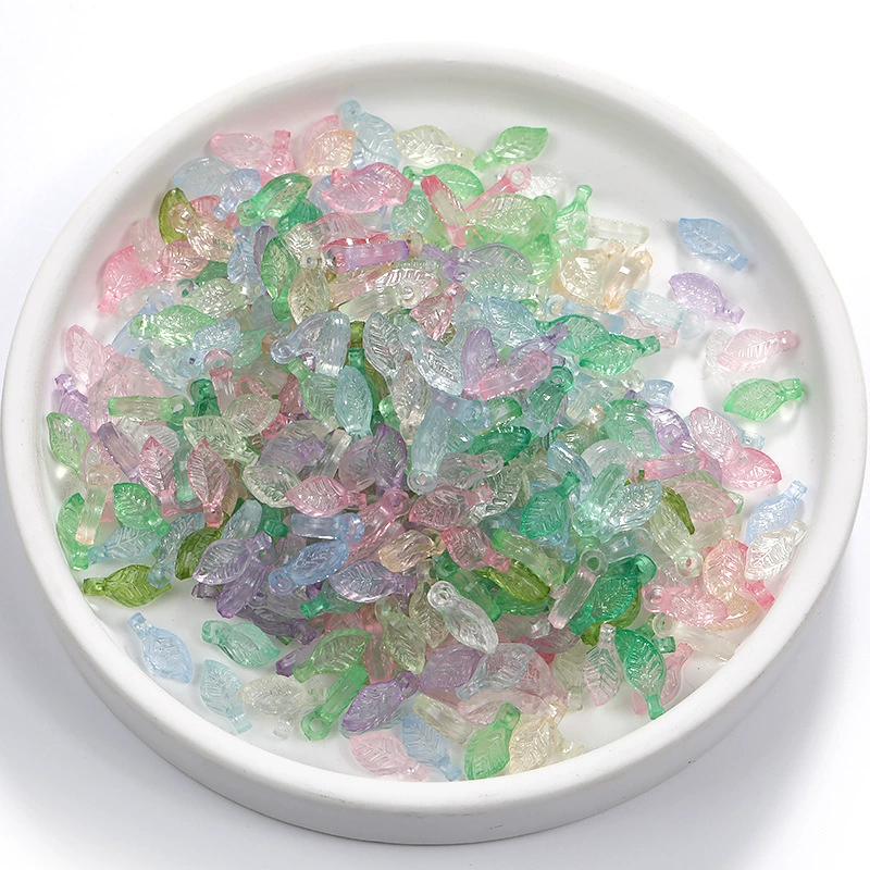 Оптовая продажа милых искусственных акриловых листьев из смолы, разноцветные маленькие листья, подвески, прямые поставки с фабрики A800943