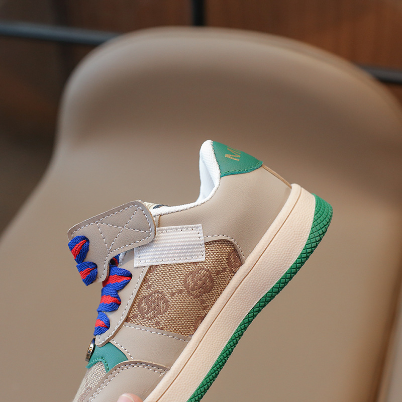 2024 Frühjahr Neue Board Vielseitige Casual kinder Sport Jungen Laufen Mädchen Kleine, Mittlere und Alte Papa Schuhe_voghion.com