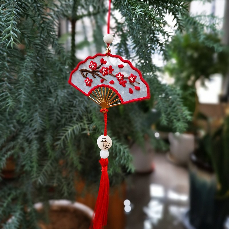 Hilo transparente hecho a mano colgante de doble cara bordado DIY paquete de material bolsita Lu Bordado estilo antiguo bolsita de punto de cruz adornos de coches