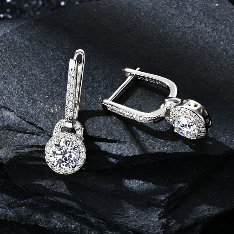 Exquisite Light Luxury Women's Water Drop Earrings in S925 Sterling Silver with Moissanite, Elegant Fashion Jewelry for Women