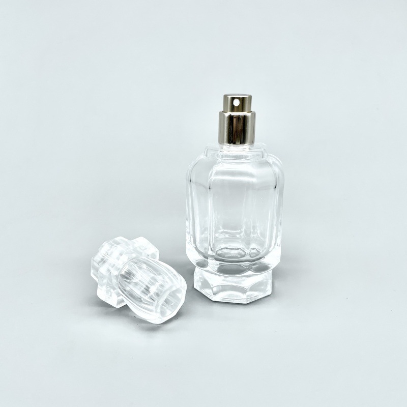 厂家直销高档香水瓶分装瓶 按压式小众化妆品玻璃喷雾瓶 现货供应