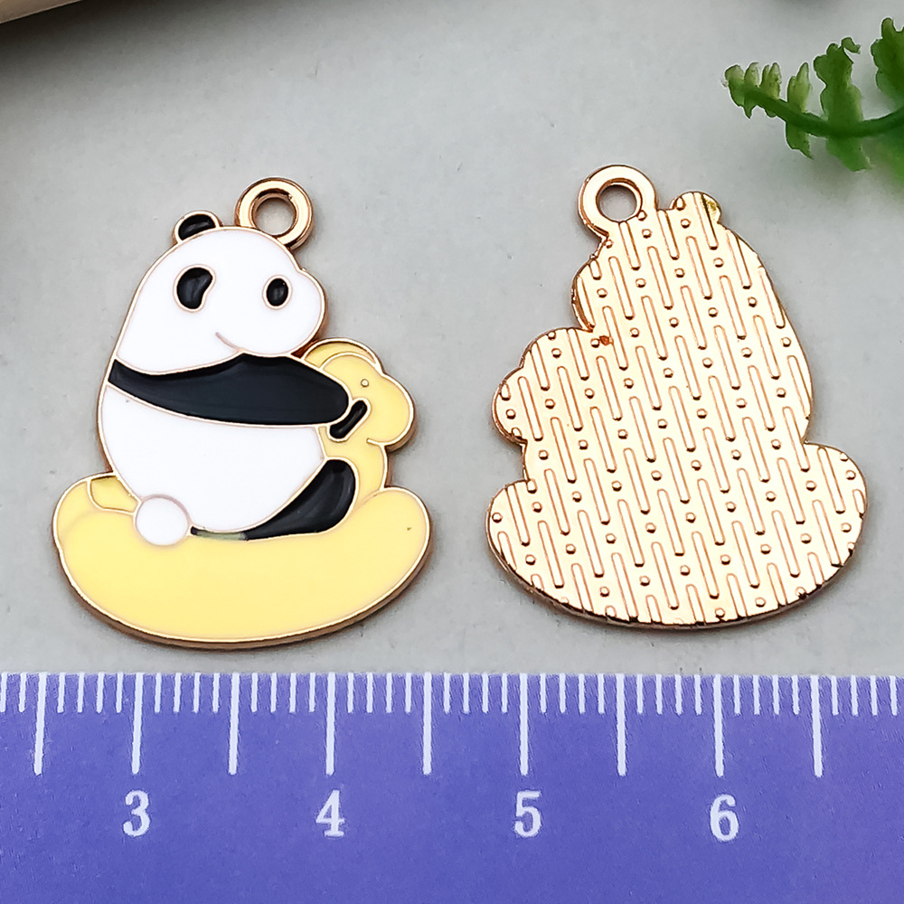 DIY dibujos animados panda bambú goteando aceite de aleación pendientes llavero animal colgante accesorios de joyería decoración de estilo chino